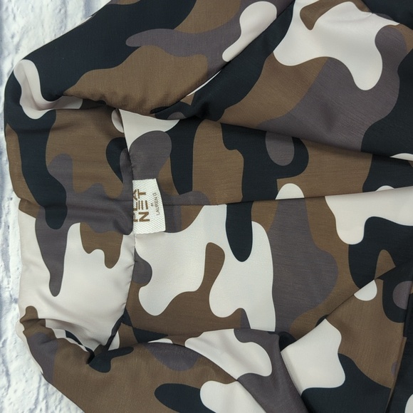 PLA NET by Lauren G Camo Chic Cape Is One Size - Picture 2 of 3